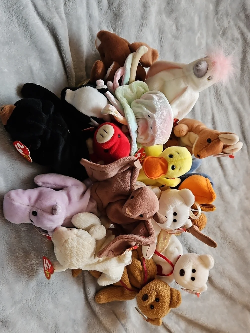 Vintage Ty Beanie Baby Lot of 16 4+lbs Collection  Bears Bat Hippo Duck & More - Picture 2 of 16